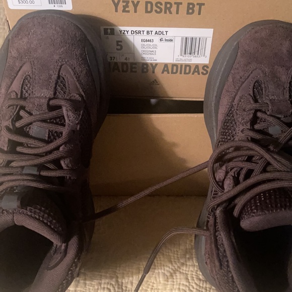 Yeezy Dessert Boots worn maybe 4 times. Excellent condition in box - Picture 2 of 4